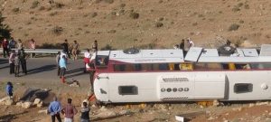 دستور وزیر اقتصاد درباره بیمه خبرنگاران در حادثه واژگونی اتوبوس