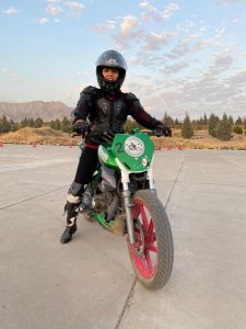 گفت‌وگو با بازیگر زنی که یک موتورسوار حرفه‌ای است!